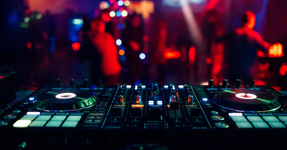Chicago Nightlife Guide: Best Places to Party After Dark